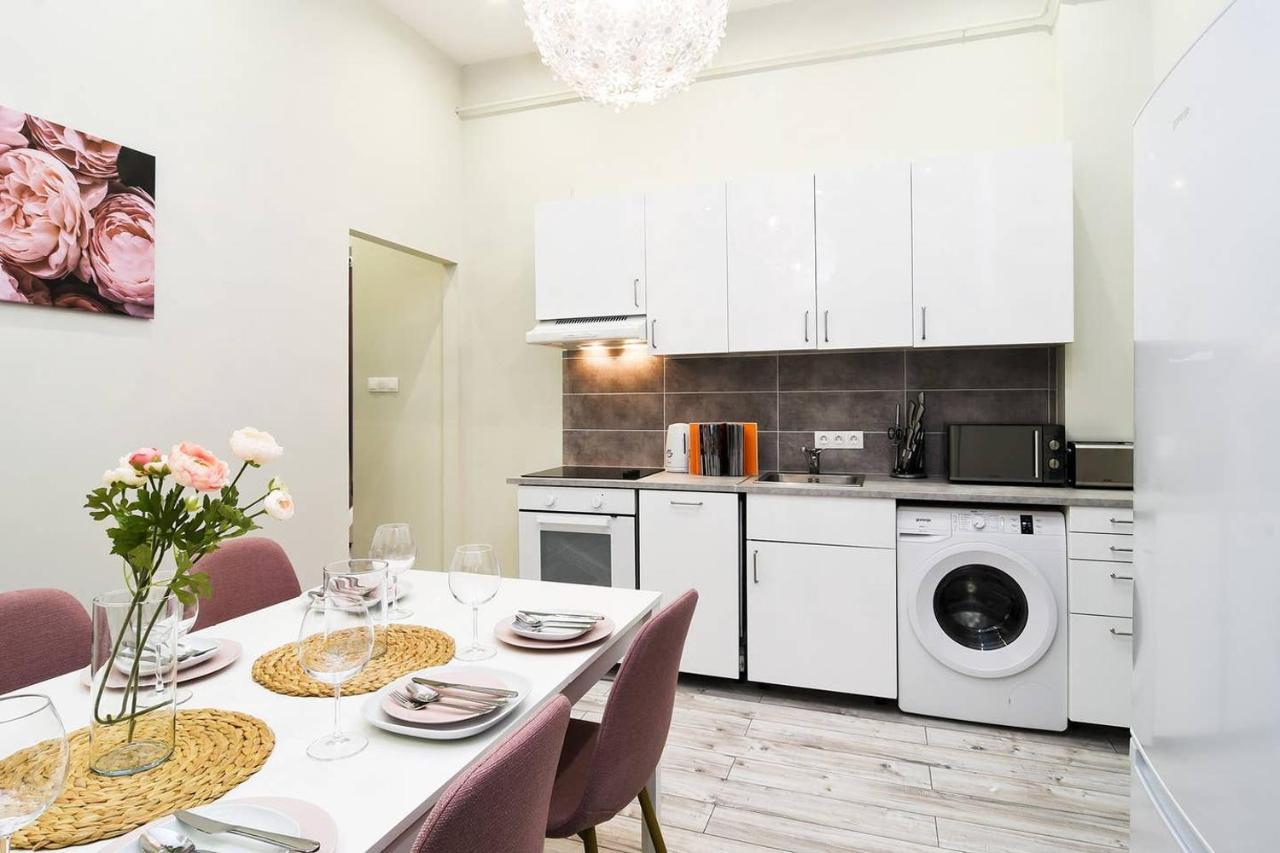 Ultra Central And Stylish Apartment With Ac Budapest Exterior photo